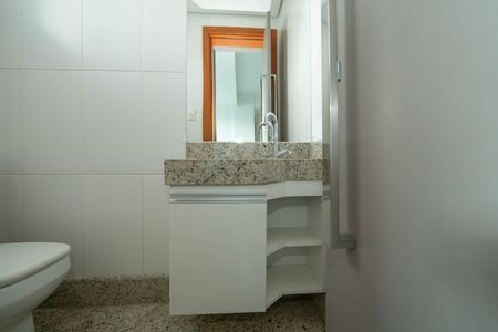 Apartamento à venda com 71m², 2 quartos e 2 vagasBANHEIRO3