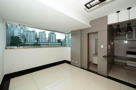 Apartamento à venda com 71m², 2 quartos e 2 vagasSALA