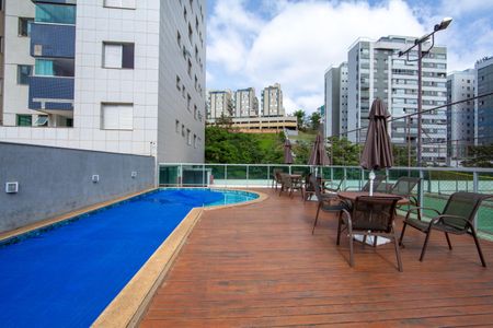 Apartamento à venda com 71m², 2 quartos e 2 vagasPISCINA