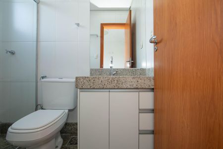 Apartamento à venda com 71m², 2 quartos e 2 vagasBANHEIRO2