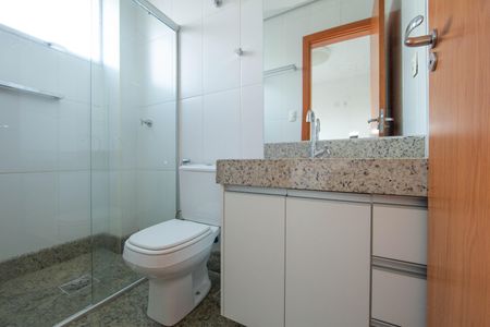 Apartamento à venda com 71m², 2 quartos e 2 vagasBANHEIRO2