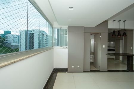 Apartamento à venda com 71m², 2 quartos e 2 vagasSALA