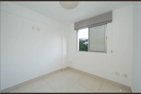 Apartamento à venda com 71m², 2 quartos e 2 vagasQUARTO2