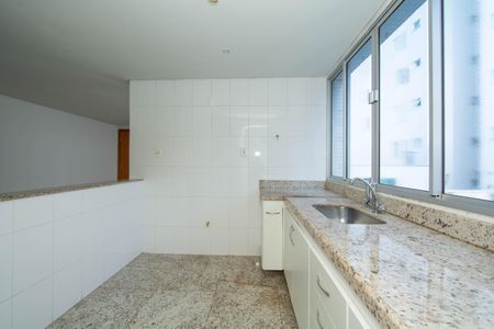 Apartamento à venda com 96m², 3 quartos e 2 vagasCOZINHA