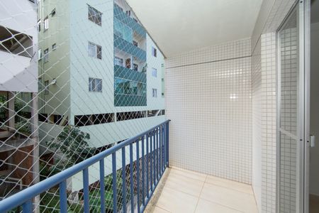 Apartamento à venda com 96m², 3 quartos e 2 vagasVARANDA QUARTO1