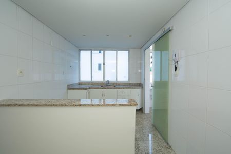 Apartamento à venda com 96m², 3 quartos e 2 vagasCOZINHA