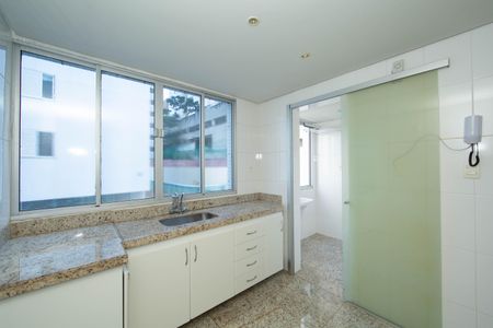 Apartamento à venda com 96m², 3 quartos e 2 vagasCOZINHA