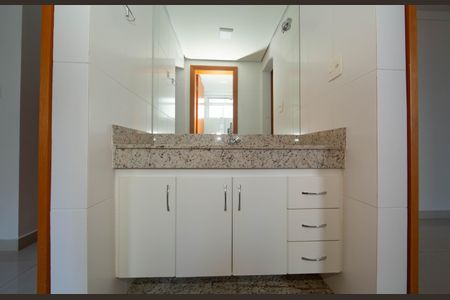 Apartamento à venda com 96m², 3 quartos e 2 vagasBANHEIRO2