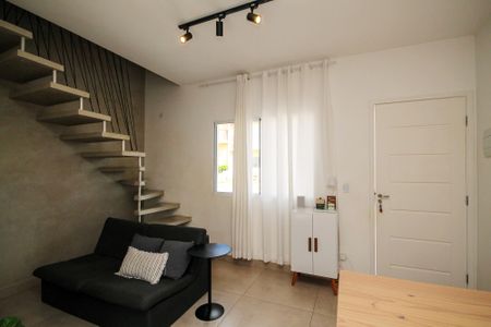 Casa de condomínio para alugar com 49m², 2 quartos e 2 vagasSala