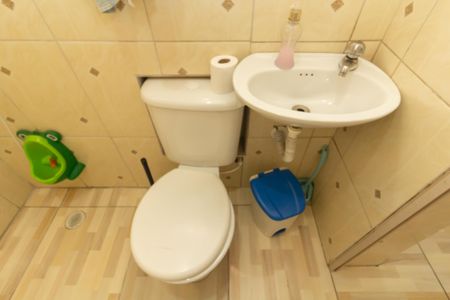 Casa à venda com 321m², 6 quartos e 5 vagas Casa à venda com 321m², 6 quartos e 5 vagasBanheiro