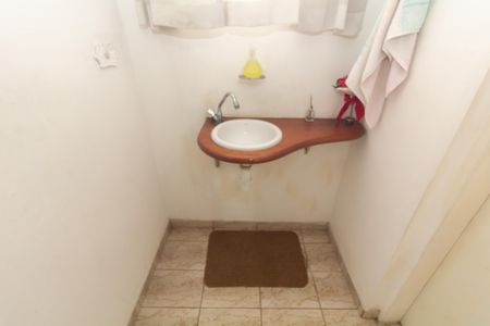 Casa à venda com 321m², 6 quartos e 5 vagas Casa à venda com 321m², 6 quartos e 5 vagasLavabo