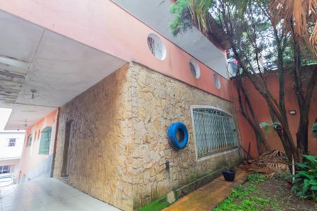 Casa à venda com 321m², 6 quartos e 5 vagas Casa à venda com 321m², 6 quartos e 5 vagasÁrea externa