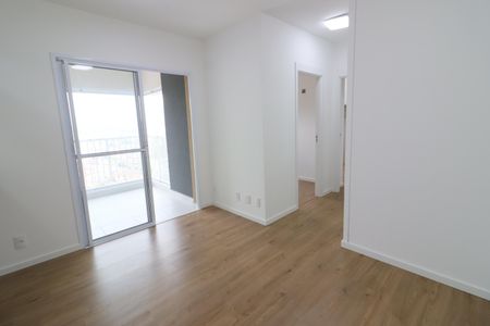 Sala de apartamento para alugar com 2 quartos, 50m² em Vila Osasco, Osasco