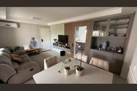 Sala de apartamento à venda com 3 quartos, 82m² em Loteamento Center Santa Genebra, Campinas
