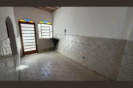 Casa para alugar com 2 quartos, 75m² em Carlos Prates, Belo Horizonte