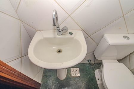 Casa para alugar com 216m², 5 quartos e 3 vagas Casa para alugar com 216m², 5 quartos e 3 vagasLavabo