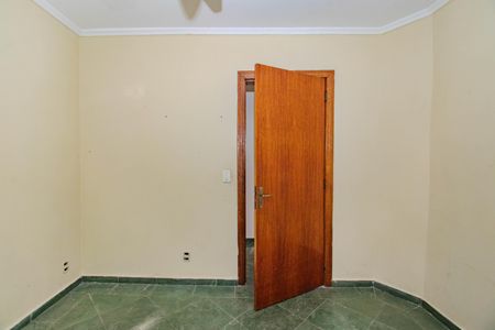 Casa para alugar com 216m², 5 quartos e 3 vagas Casa para alugar com 216m², 5 quartos e 3 vagasQuarto 4