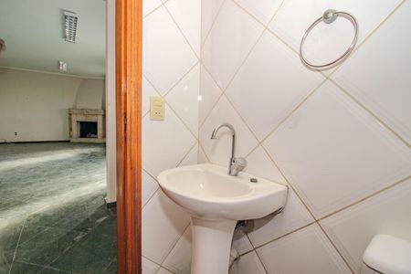 Casa para alugar com 216m², 5 quartos e 3 vagas Casa para alugar com 216m², 5 quartos e 3 vagasLavabo