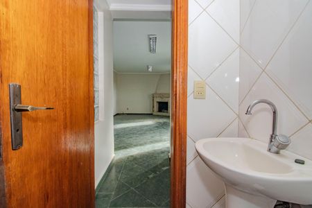 Casa para alugar com 216m², 5 quartos e 3 vagas Casa para alugar com 216m², 5 quartos e 3 vagasLavabo