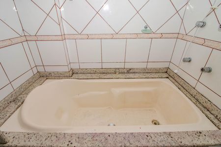 Casa para alugar com 216m², 5 quartos e 3 vagas Casa para alugar com 216m², 5 quartos e 3 vagasBanheiro da Suíte