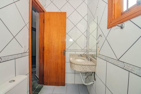 Casa para alugar com 216m², 5 quartos e 3 vagas Casa para alugar com 216m², 5 quartos e 3 vagasBanheiro Social