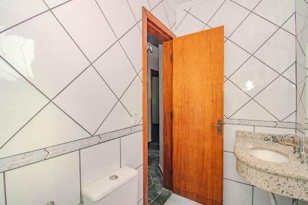 Casa para alugar com 216m², 5 quartos e 3 vagas Casa para alugar com 216m², 5 quartos e 3 vagasBanheiro Social