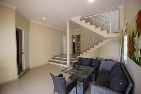 Casa de Condomínio para alugar com 4 quartos, 380m² em Jardim Ibiti do Paco, Sorocaba