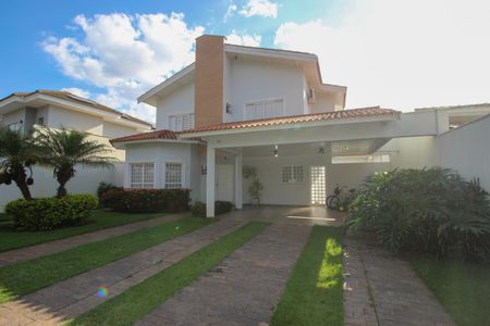 Casa de condomínio para alugar com 380m², 4 quartos e 4 vagas