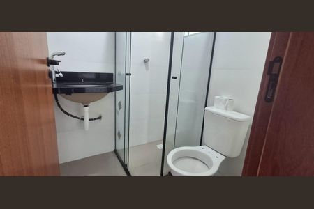 Casa de condomínio para alugar com 182m², 3 quartos e 1 vagaBanheiro