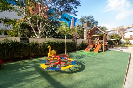 Apartamento para alugar com 123m², 3 quartos e 2 vagasÁrea comum - Playground