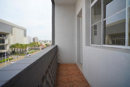Varanda  de apartamento para alugar com 2 quartos, 90m² em Cristo Redentor, Porto Alegre