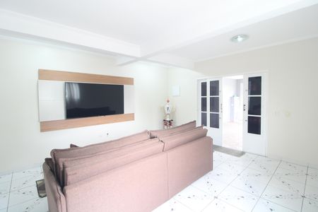 Sala de casa para alugar com 3 quartos, 200m² em Vila Sao Sebastiao, São Paulo