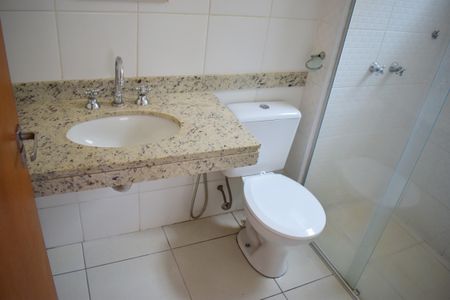 Apartamento para alugar com 200m², 5 quartos e 2 vagasBanheiro da Suíte 1