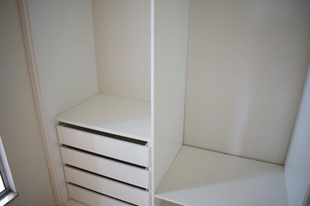 Apartamento para alugar com 200m², 5 quartos e 2 vagasCloset da suíte 4