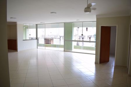 Apartamento para alugar com 200m², 5 quartos e 2 vagasSala