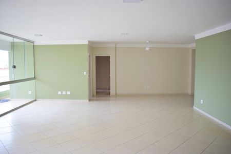 Apartamento para alugar com 200m², 5 quartos e 2 vagasSala