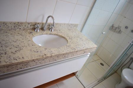 Apartamento para alugar com 200m², 5 quartos e 2 vagasBanheiro da Suíte 4