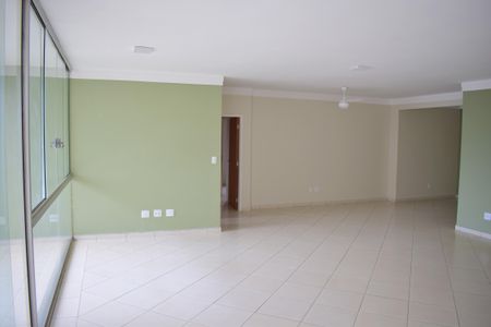 Apartamento para alugar com 200m², 5 quartos e 2 vagasSala