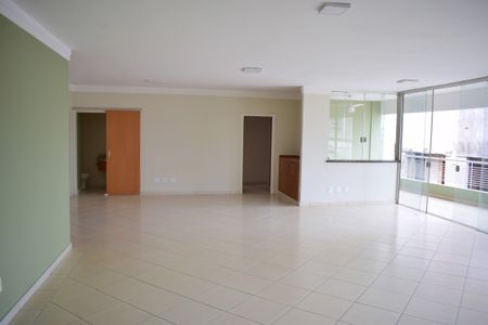 Apartamento para alugar com 200m², 5 quartos e 2 vagasSala