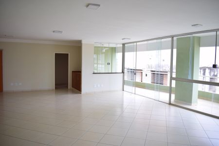 Apartamento para alugar com 200m², 5 quartos e 2 vagasSala