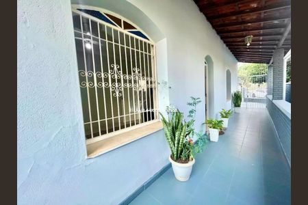 Casa à venda com 247m², 2 quartos e 2 vagasFoto 24
