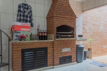 Casa à venda com 267m², 2 quartos e 2 vagas Casa à venda com 267m², 2 quartos e 2 vagasÁrea de Serviço / Quintal