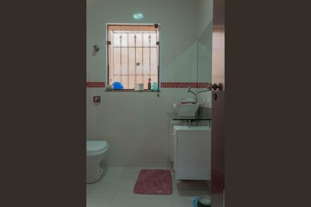 Casa à venda com 267m², 2 quartos e 2 vagas Casa à venda com 267m², 2 quartos e 2 vagasBanheiro