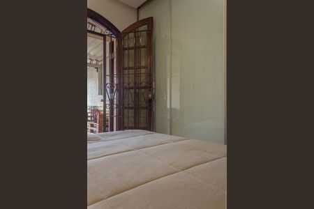 Casa à venda com 267m², 2 quartos e 2 vagas Casa à venda com 267m², 2 quartos e 2 vagasSuíte 1