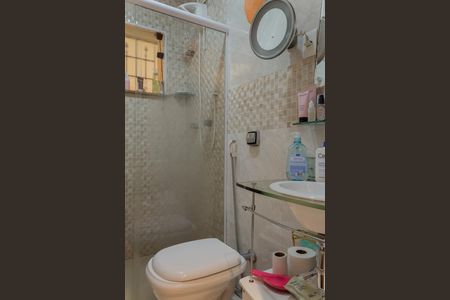 Casa à venda com 267m², 2 quartos e 2 vagas Casa à venda com 267m², 2 quartos e 2 vagasBanheiro da Suíte 1
