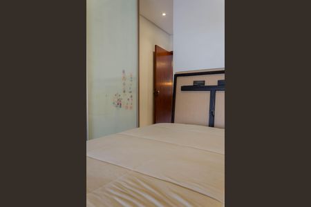 Casa à venda com 267m², 2 quartos e 2 vagas Casa à venda com 267m², 2 quartos e 2 vagasSuíte 1