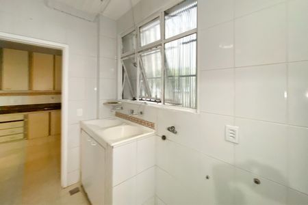 Apartamento para alugar com 235m², 3 quartos e 1 vagaÁrea de Serviço