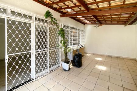 Apartamento para alugar com 235m², 3 quartos e 1 vagaVaranda