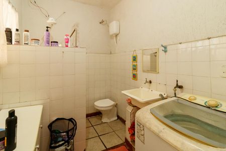 Casa à venda com 180m², 4 quartos e 4 vagasCasa 1