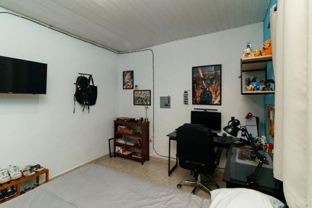 Casa à venda com 180m², 4 quartos e 4 vagasCasa 2